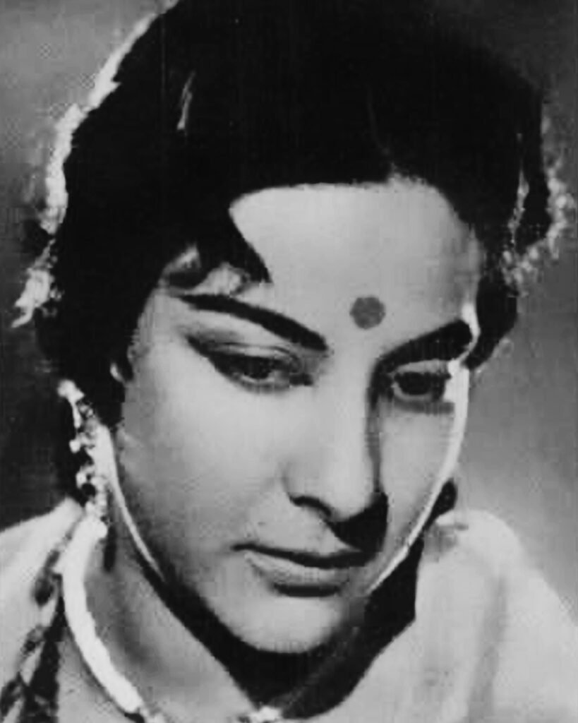 Nargis in Raat Aur Din