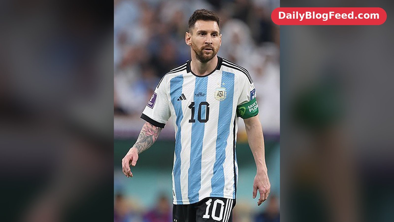 Lionel Messi playing for Argentina at the 2022 FIFA World Cup